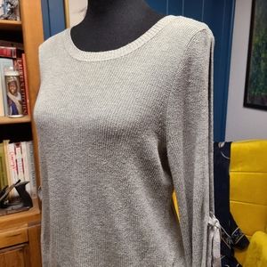American Eagle Outfitters Gray Sweater with Open Sleeves Size M